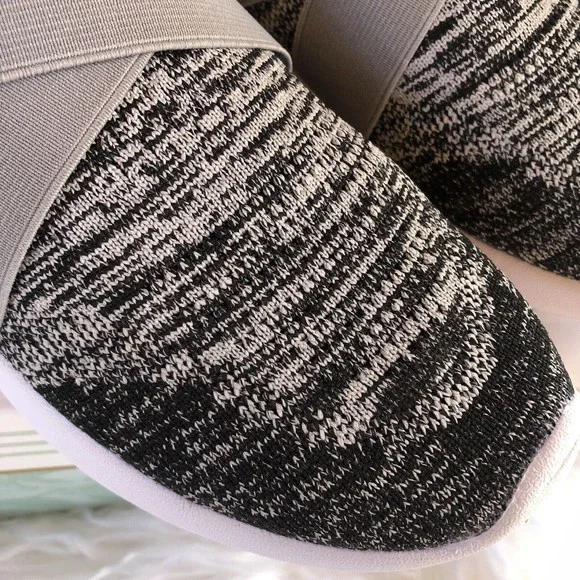 Women’s Slip On Sneakers Size L 9/10 West Loop Memory Foam - Picture 9 of 16